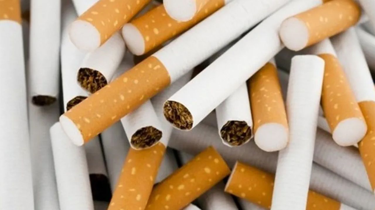 Sigara içenler yine üzgün! Sigaraya bir zam daha!