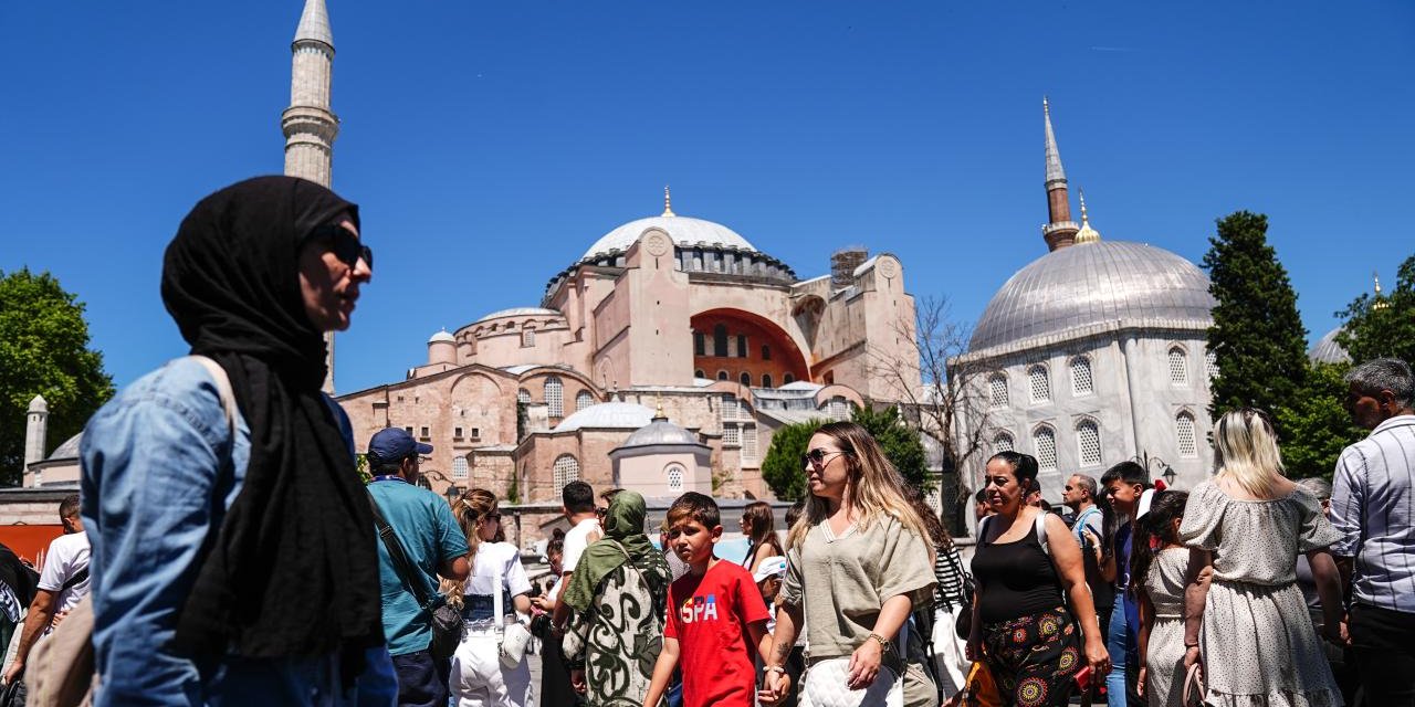 Bakan Ersoy: 2024 yılı hedefimiz 60 milyon ziyaretçi