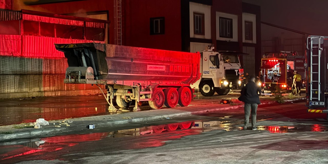 Konya Emniyetinden yangın söndürme çalışmalarına TOMA'lı destek