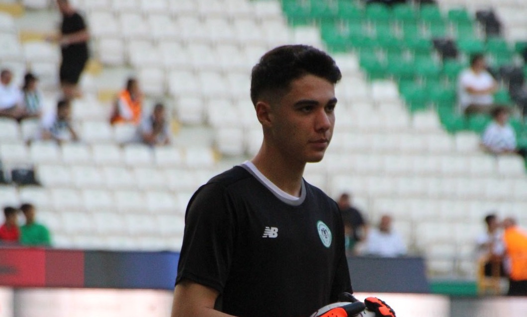 Konyaspor'un sözleşme imzalamadığı genç isim 1.lige gitti!
