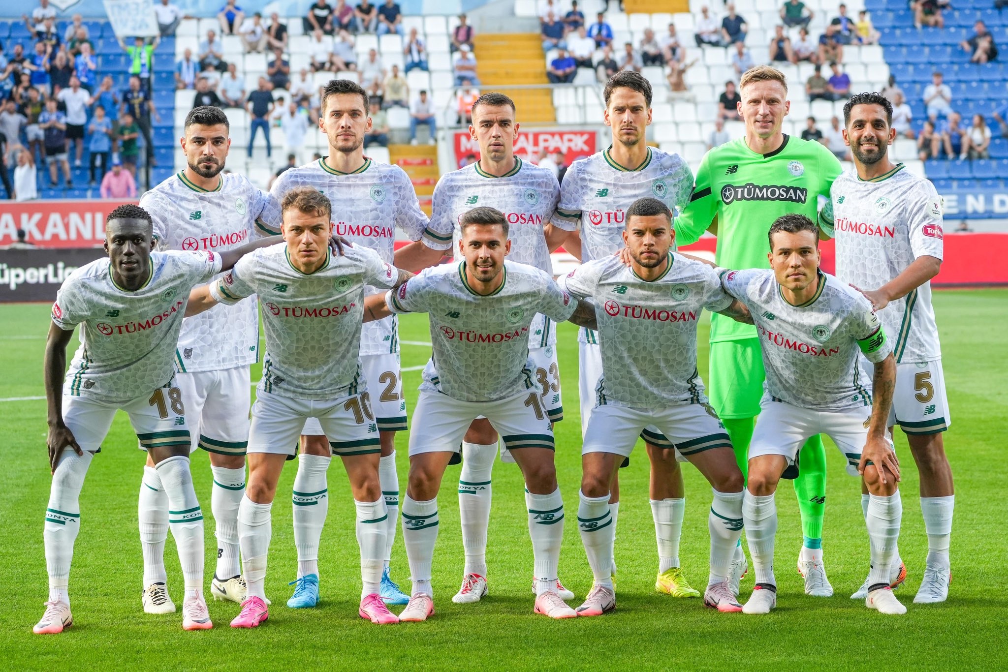 Konyaspor'da yenilerin gecesi! Deplasmandan zaferle döndü