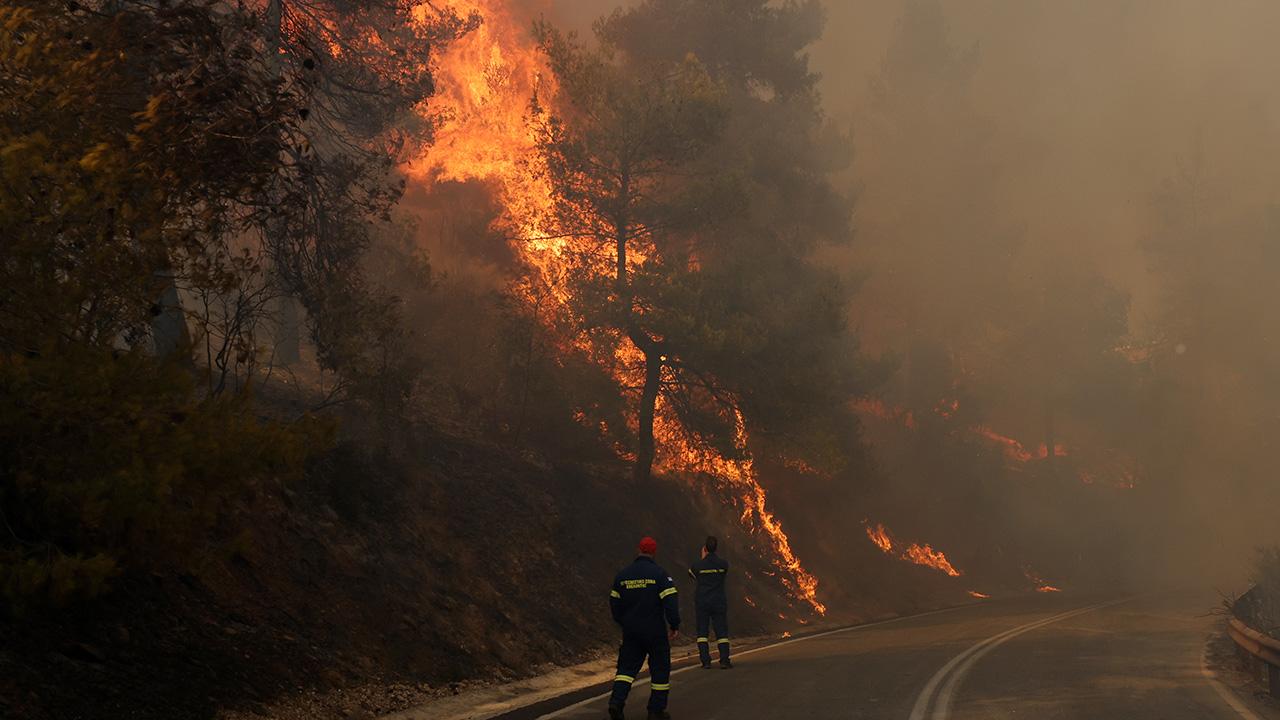 Yunanistan'a yardım eli: 2 uçak ve 1 helikopter gönderilecek