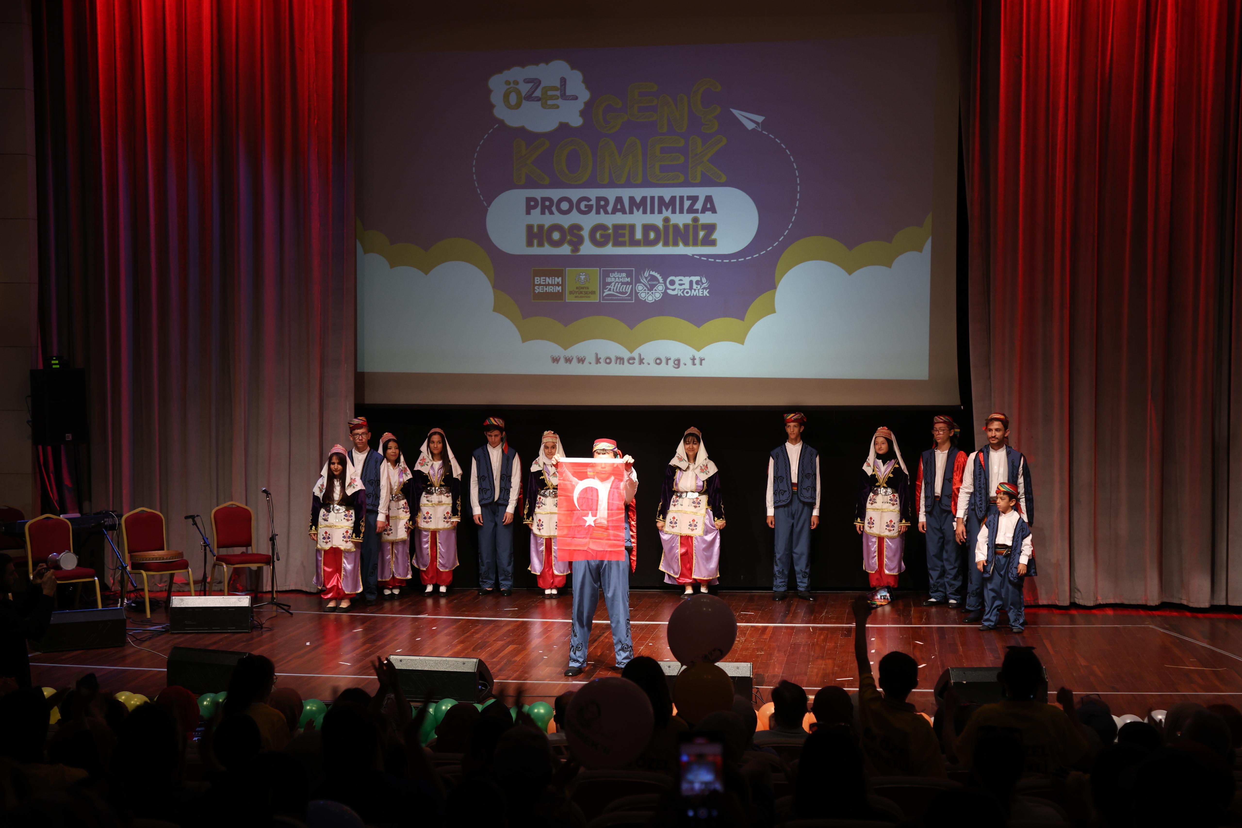 Özel gençlerin mutluluğu gözlerinden okundu