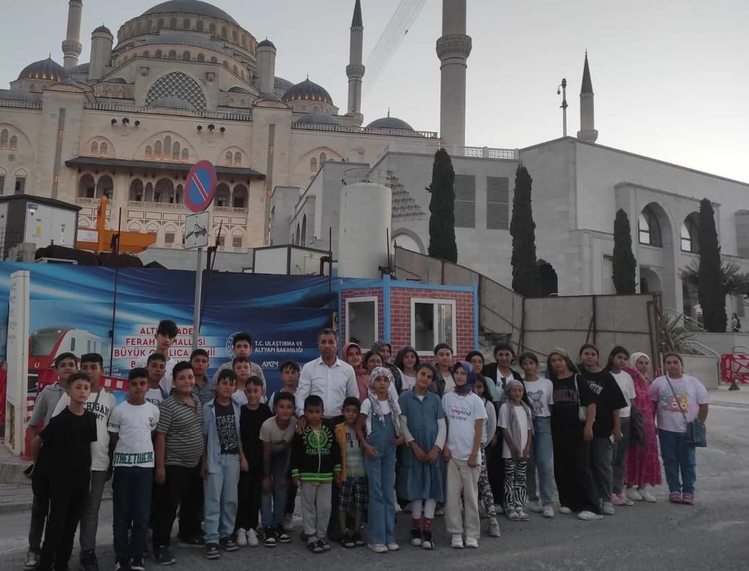 Karapınar İslik Mahallesi Yaz Kur'an kursu öğrencilerine İstanbul sürprizi