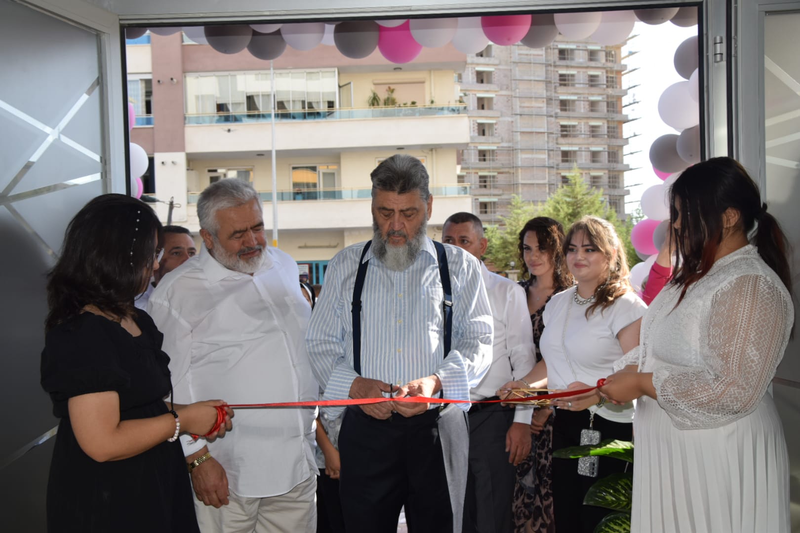 Konya'da HK Güzellik ve Kuaför salonu açıldı