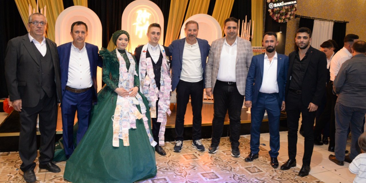 Enes ve Şerife evliliğe ilk adımı attı