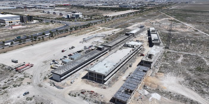 BAŞKAN ALTAY: “YENİ KAMYON GARAJI ULAŞIM ALTYAPISINA VE LOJİSTİK FAALİYETLERE BÜYÜK KATKI SAĞLAYACAK”