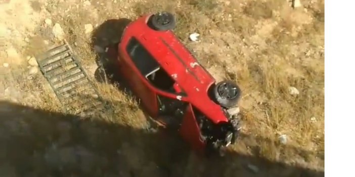 Konya'da uçurumdan yuvarlanan araç böyle görüntülendi: Bariyerler de tutamadı!