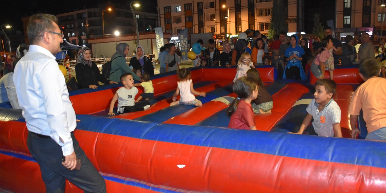 "İlçe Şenlikleri” Karapınar'da çocuklarla buluştu