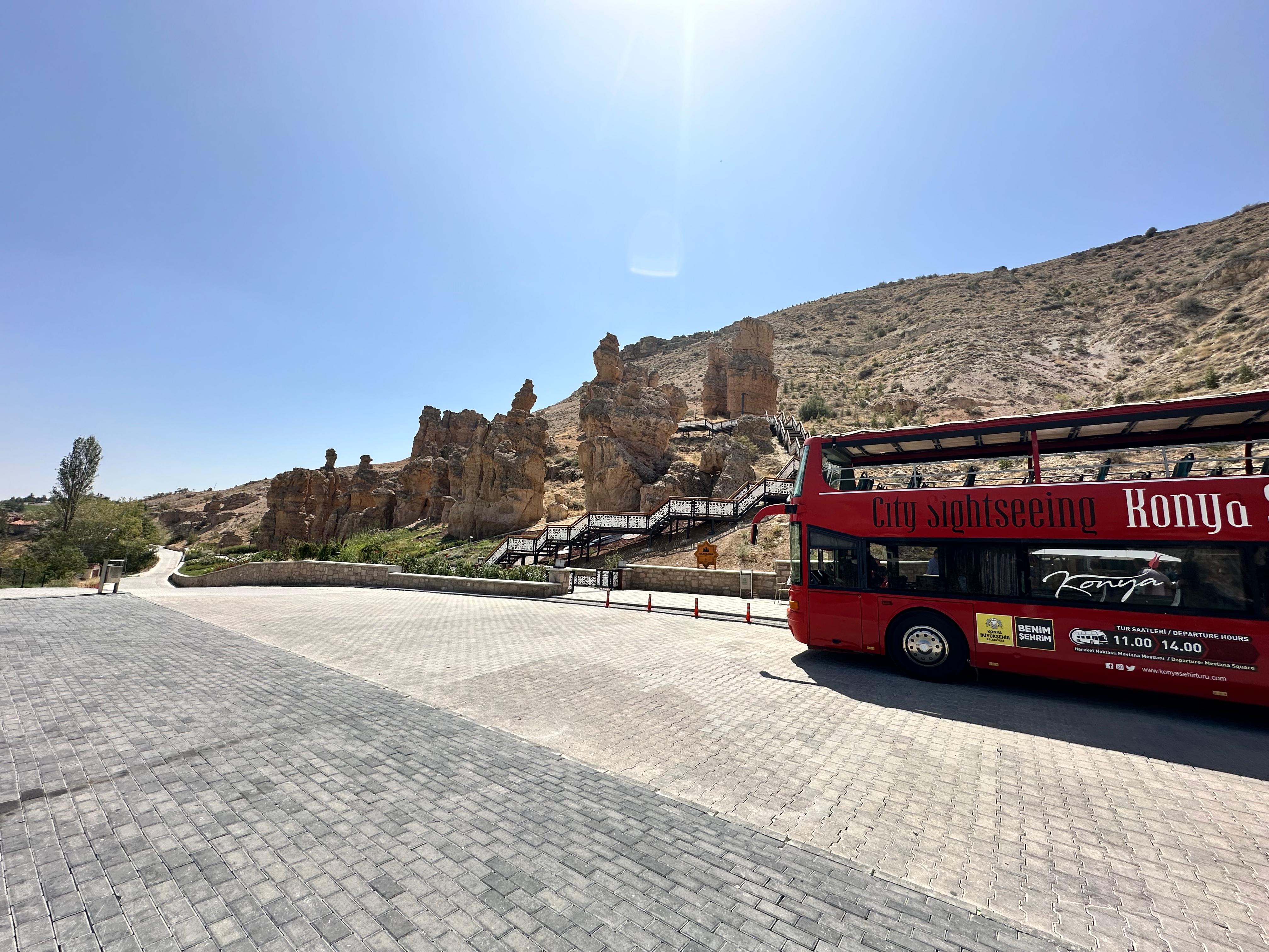 Lise öğrencileri Konya'daki Vakıf eserlerini gezdi