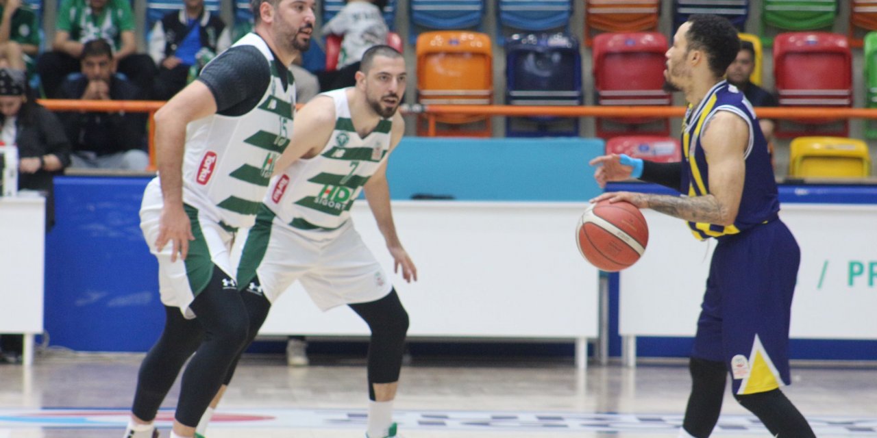 Konya'da aynı yolda art arda 2 kaza: 4 yaralı