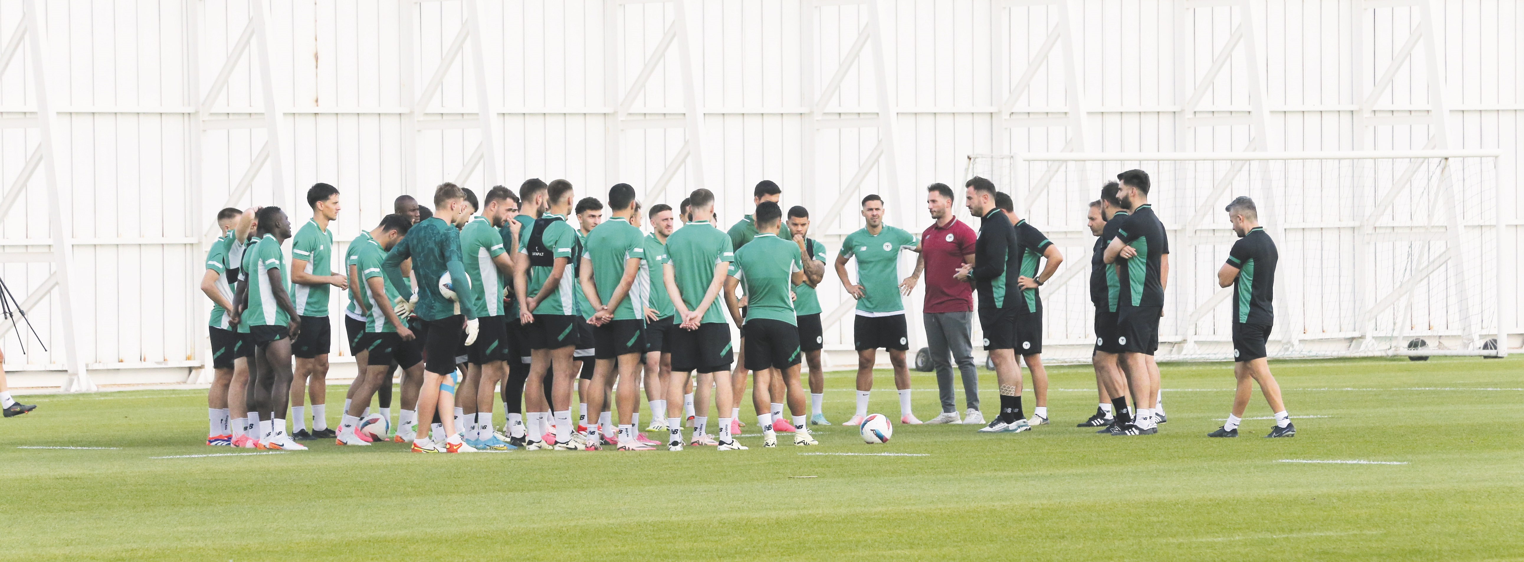 Ali Çamdalı, takımdaki o oyuncu için konuştu! Çamdalı: Takımda kalmayı hak eden bir isim