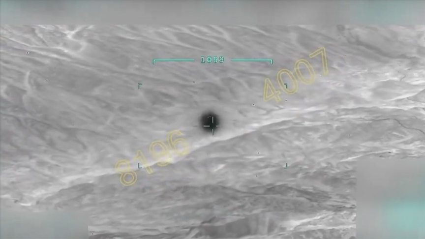 MSB, PKK'ya ait maket uçakların vurularak düşürüldüğünü bildirdi