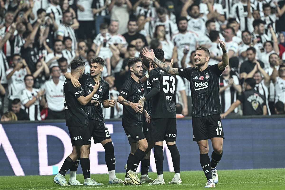 Beşiktaş Avrupa Lig play off maçında 5 golle turu kaptı