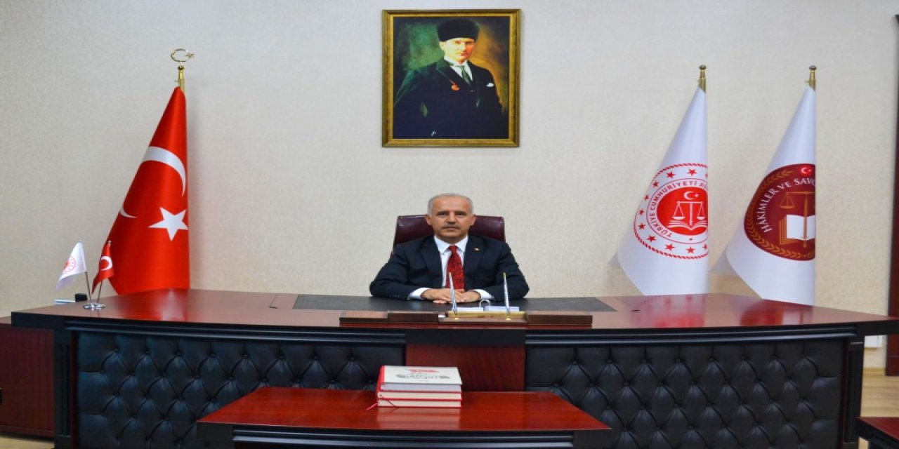 ‘Adalet teşkilatının en temel görevi topluma kusursuz adalet hizmetidir’