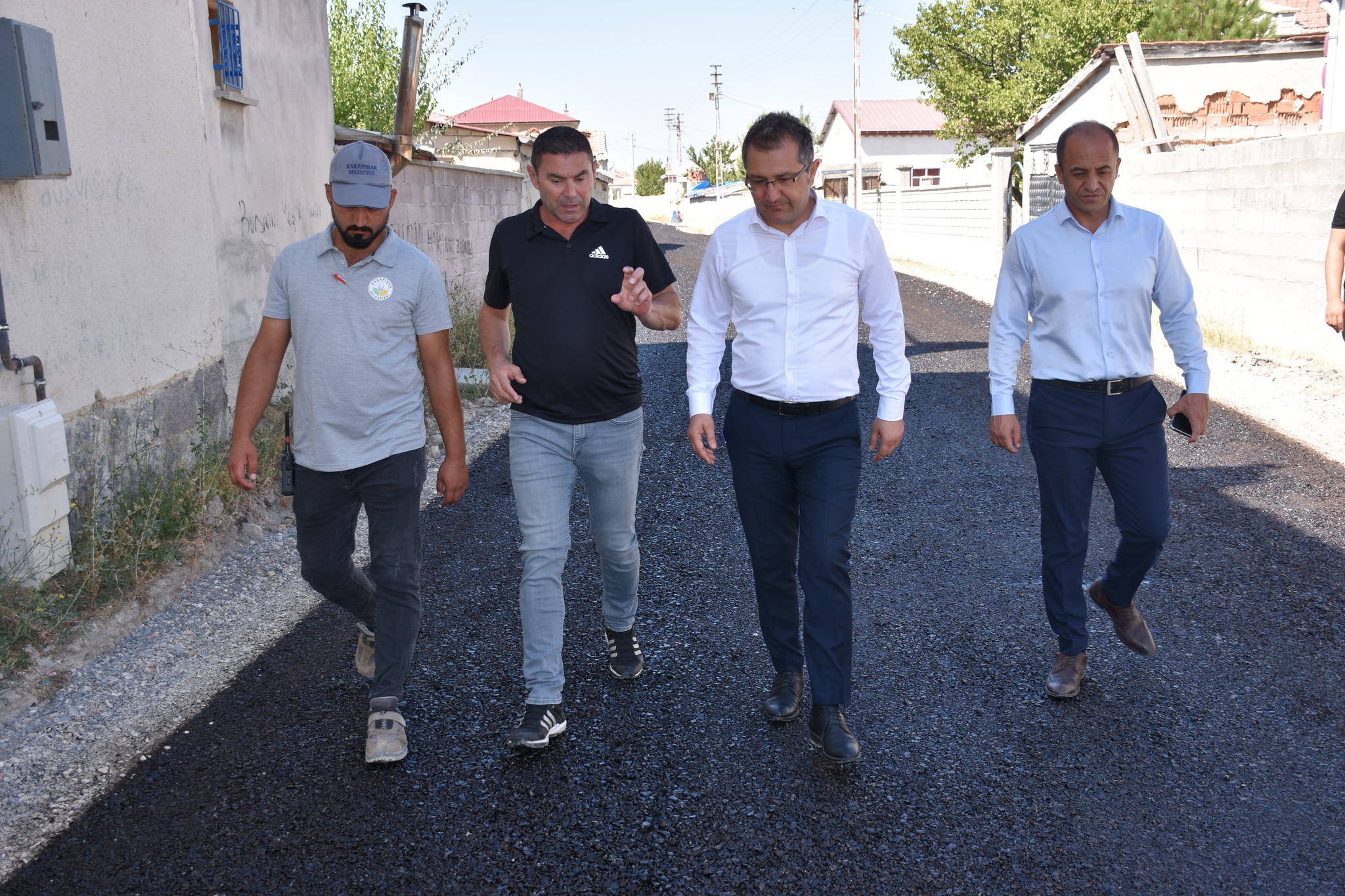 Başkan Önal, asfalt çalışmalarını yerinde inceledi