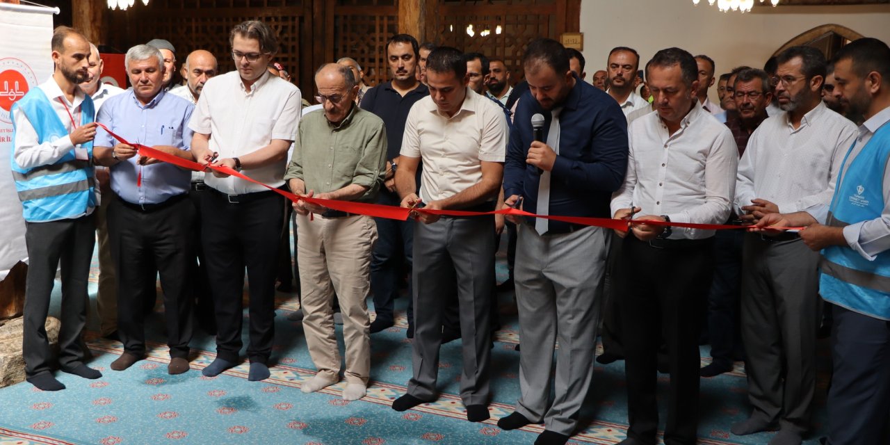 Beyşehir’de Mukaddes Emanetler Sergisi açıldı