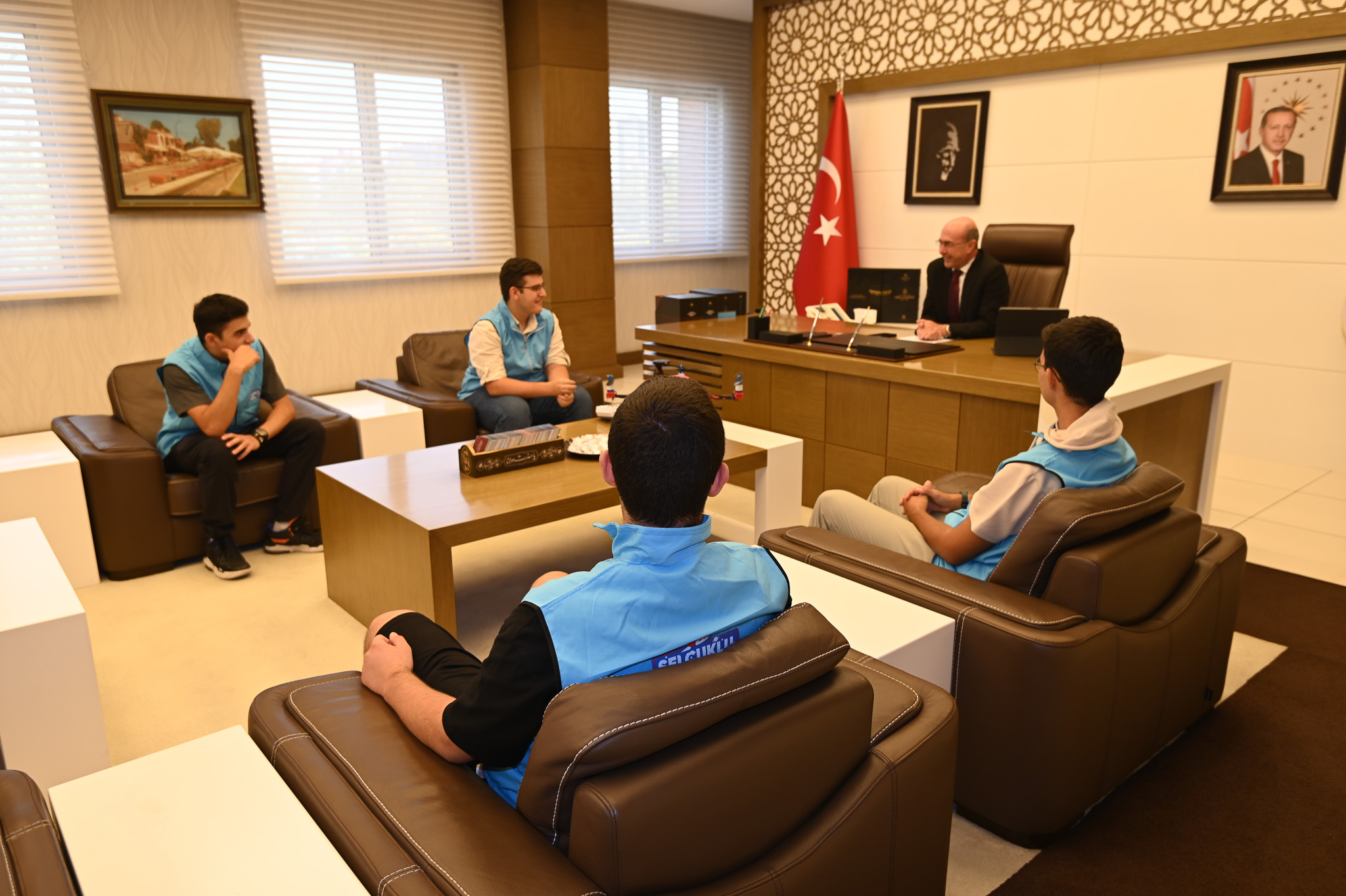 "Gençlerimizi milli teknoloji hamlesine teşvik etmek için gayret gösteriyoruz”