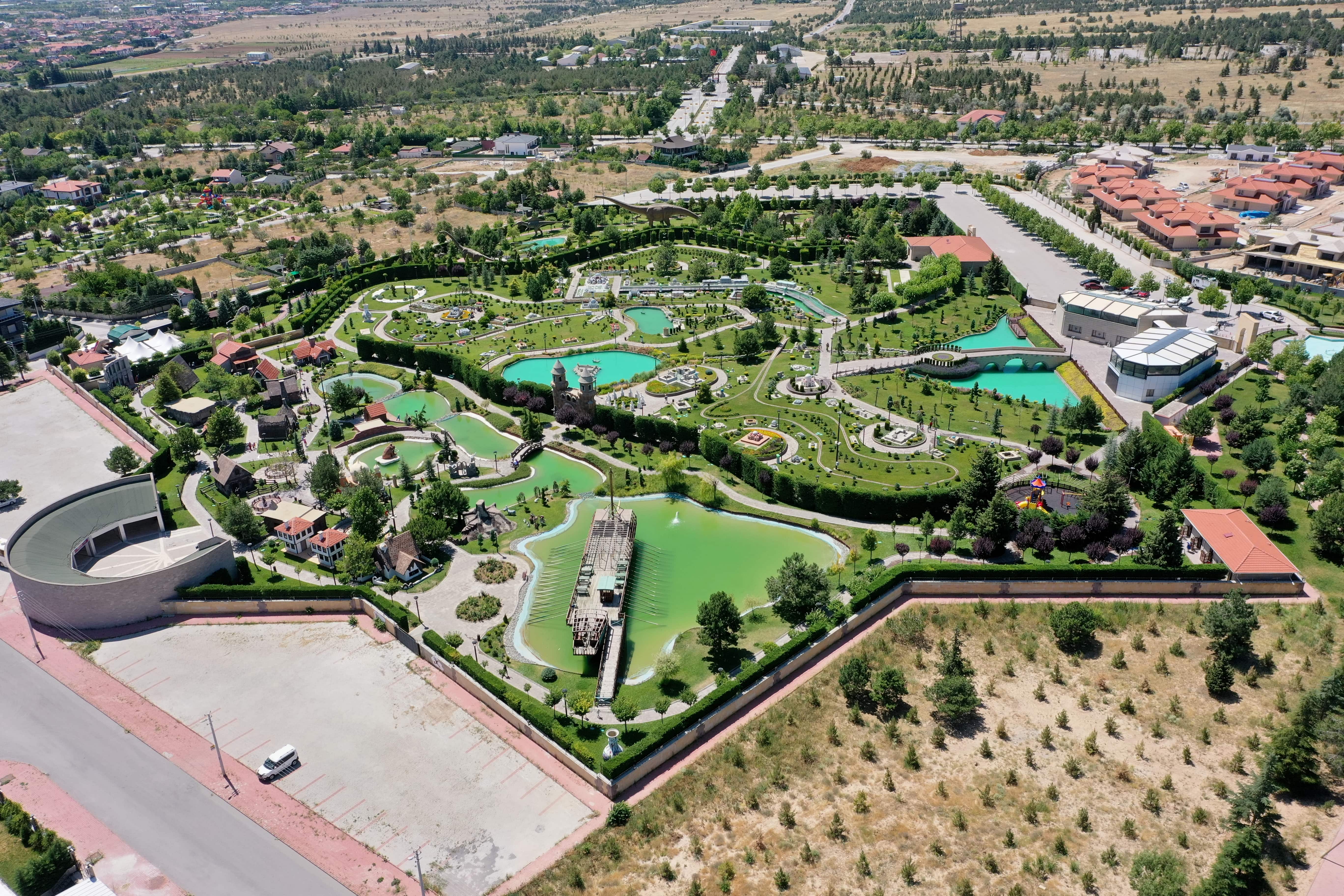 Konya'da 80 Binde Devr-i Alem Parkı çocukların gözdesi oldu