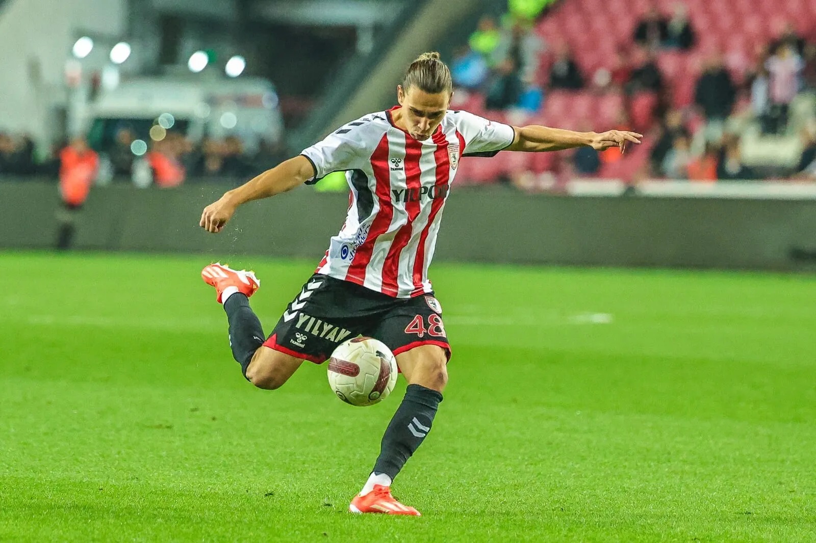 Konyaspor'un radarında olan Taylan Antalyalı başka takıma mı gidiyor? İşte yeni takım