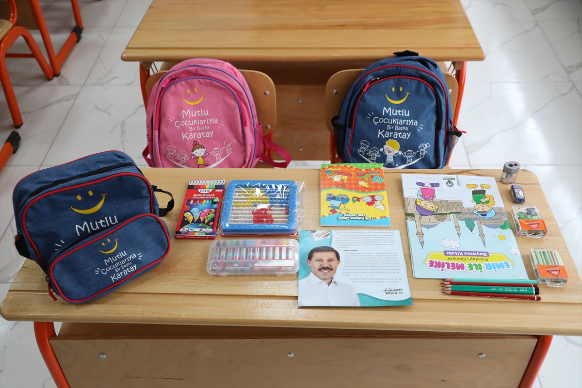 Karatay Belediyesi, ilkokula başlayan çocuklara eğitim yardımında bulundu