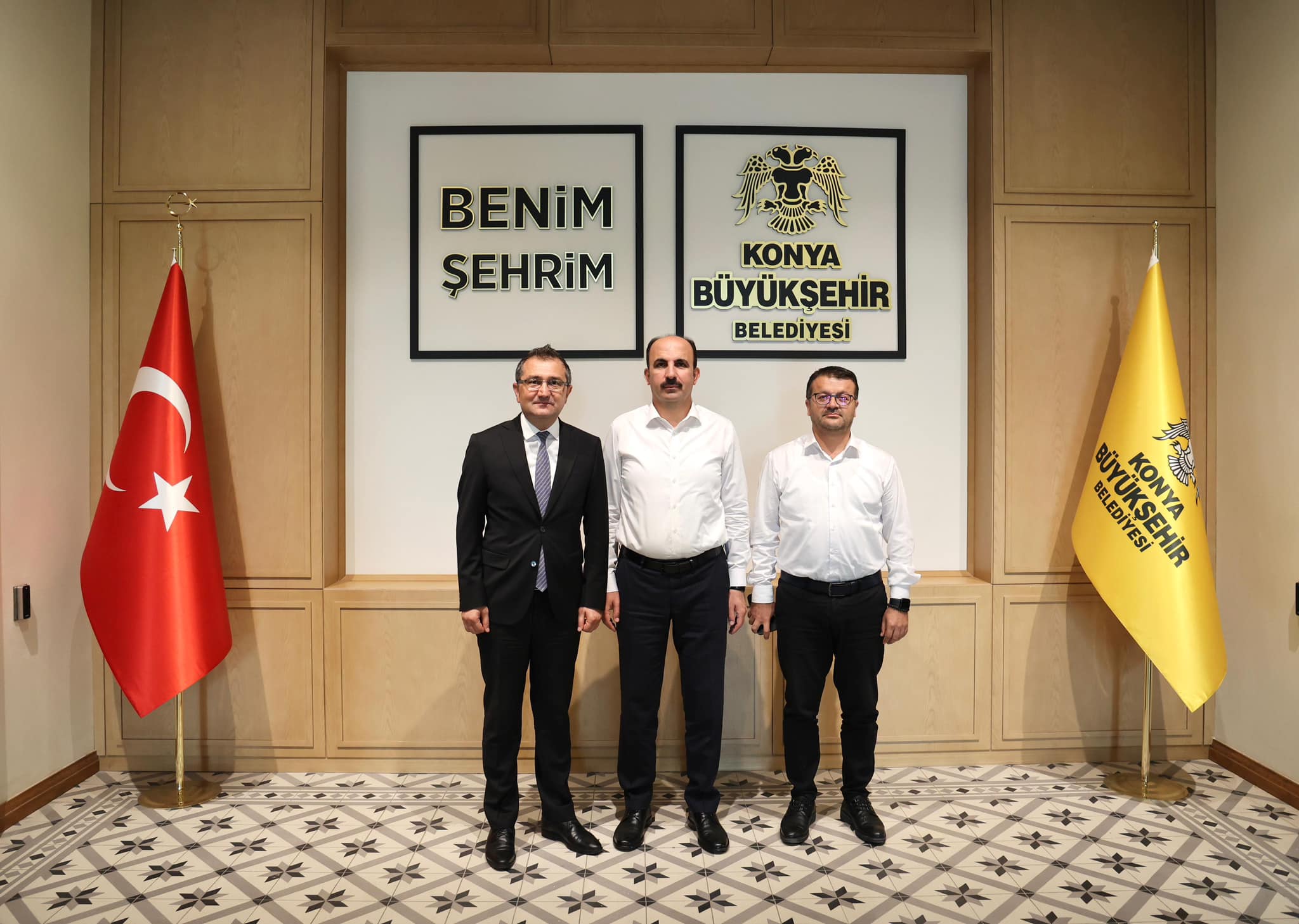 Önal'dan Altay'a ziyaret