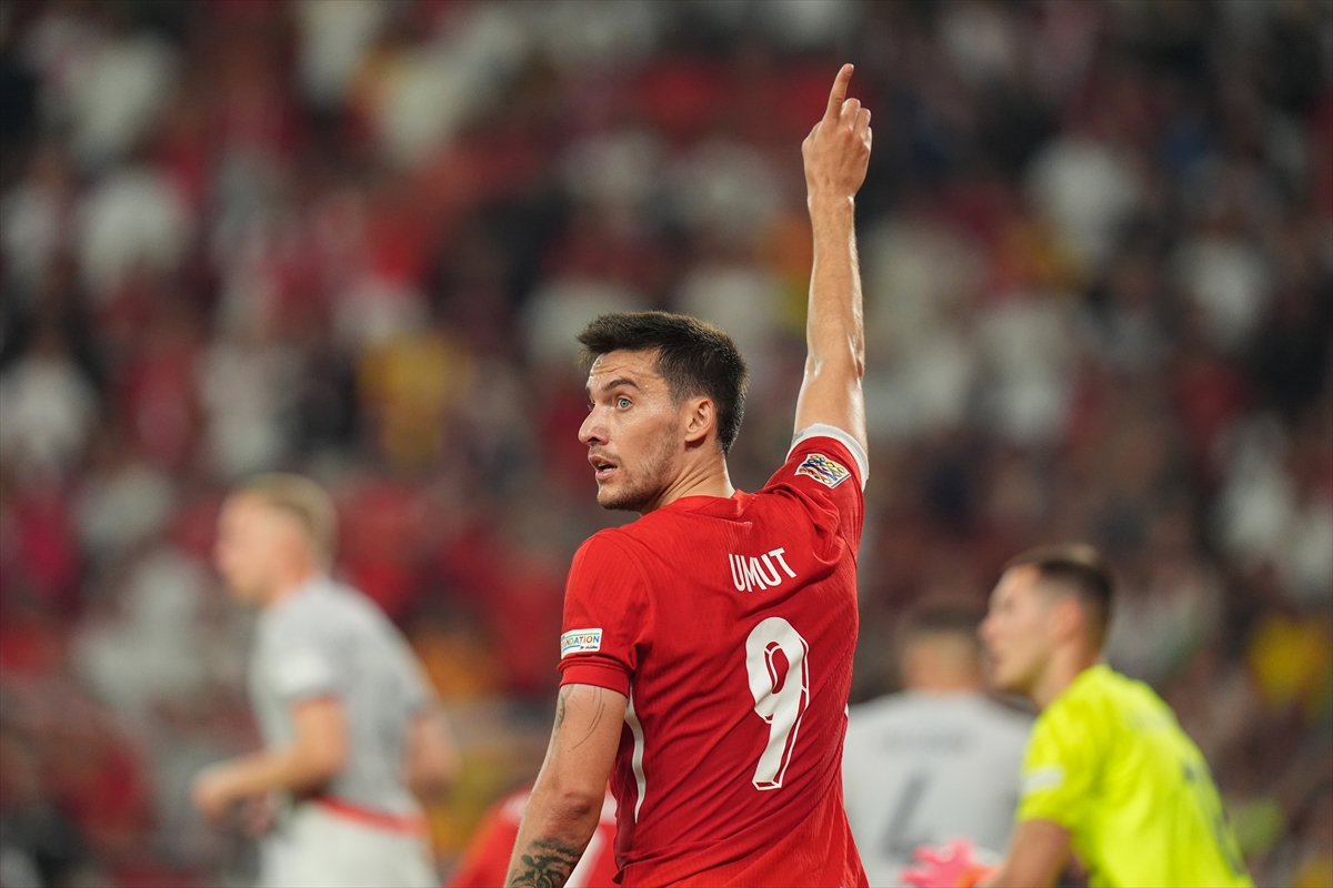 Konyasporlu Umut Nayir'den takdir edilen performans! Taraftarlardan alkış aldı