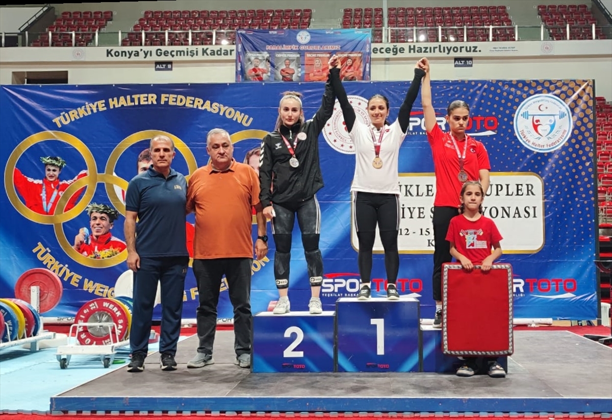 Konya'da Türkiye Kulüpler Halter Şampiyonası başladı