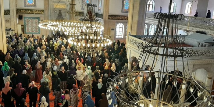 Konya'da Mevlid Kandili programı yoğun ilgi gördü