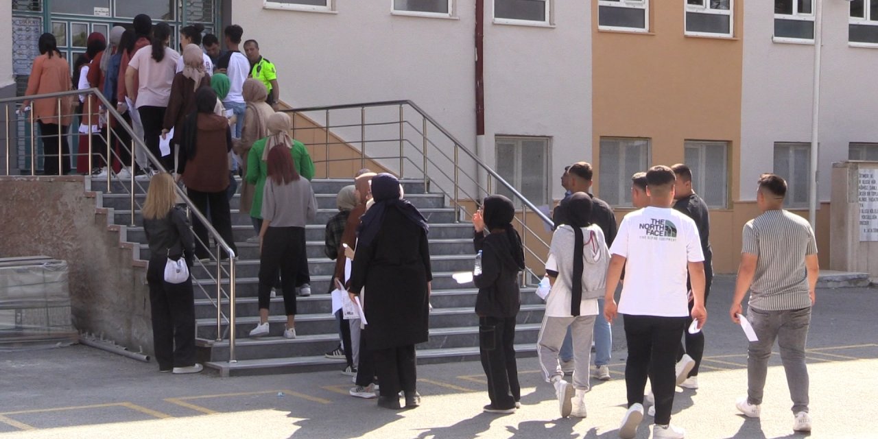 Çumra Belediyesinden üniversite öğrencilerine eğitim desteği