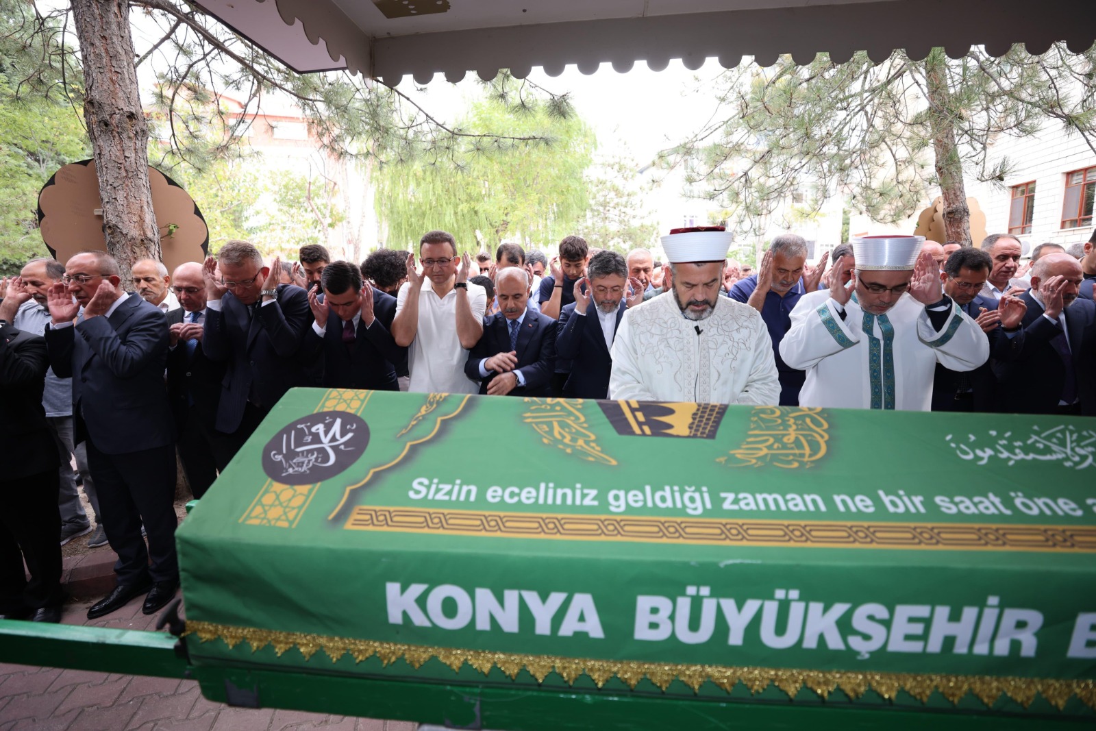 Bakan Ali Yerlikaya'nın amcası Mehmet Yerlikaya son yolculuğuna uğurlandı