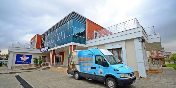 KONYA'DA ANLAMLI GÜNDE ANLAMLI ETKİNLİK! Karatay'ın yaşam merkezi 8 yıldır önemli hizmet üretiyor