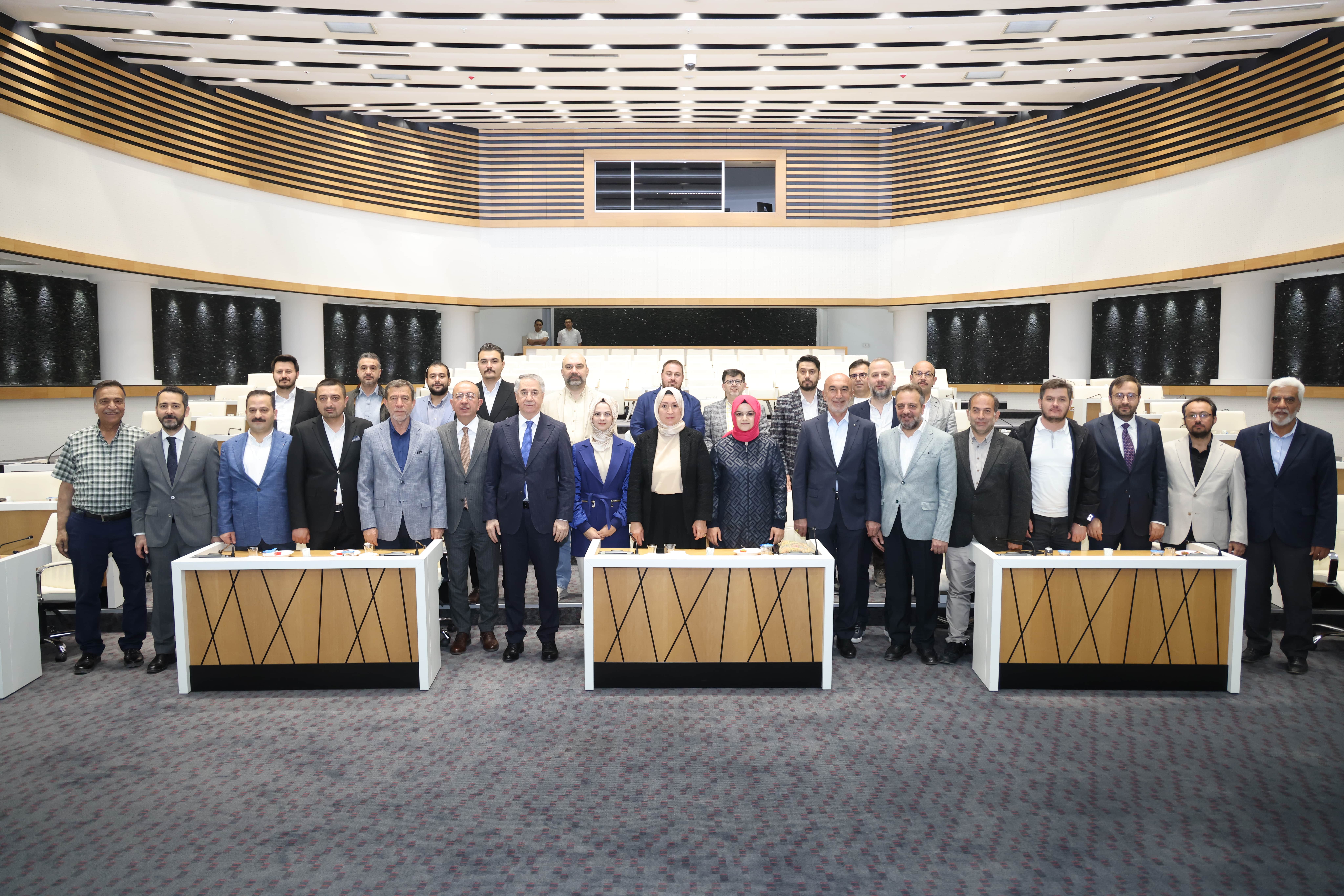 AK Parti MKYK Üyesi Mücahit Yanılmaz’dan Başkan Kavuş ve Meram’a teşekkür