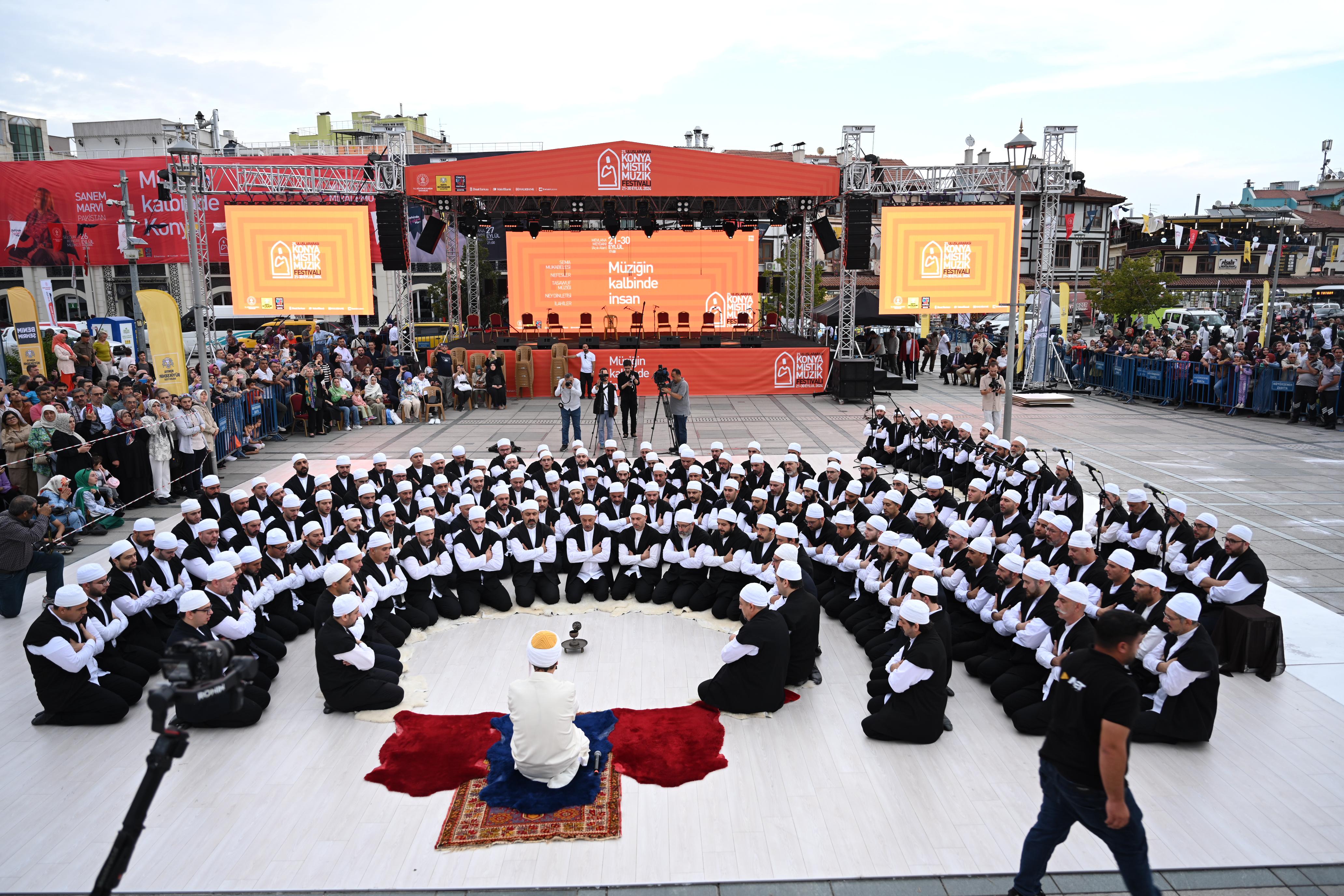Konya’da mistik ezgiler yankılanıyor