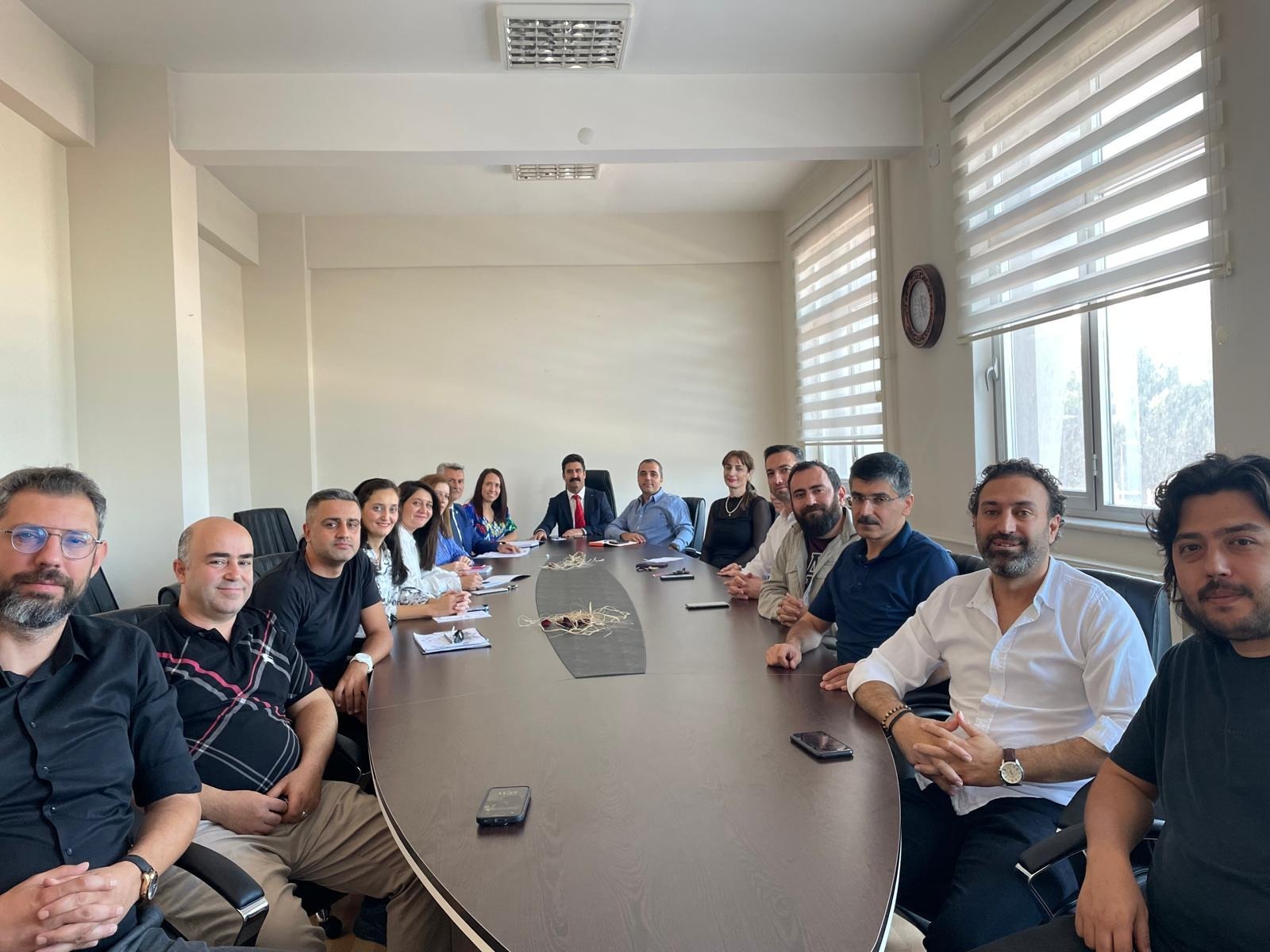 Karapınar Aydoğanlar Meslek Yüksekokulu'nda 2024-2025 Eğitim Öğretim yılı toplantısı yapıldı