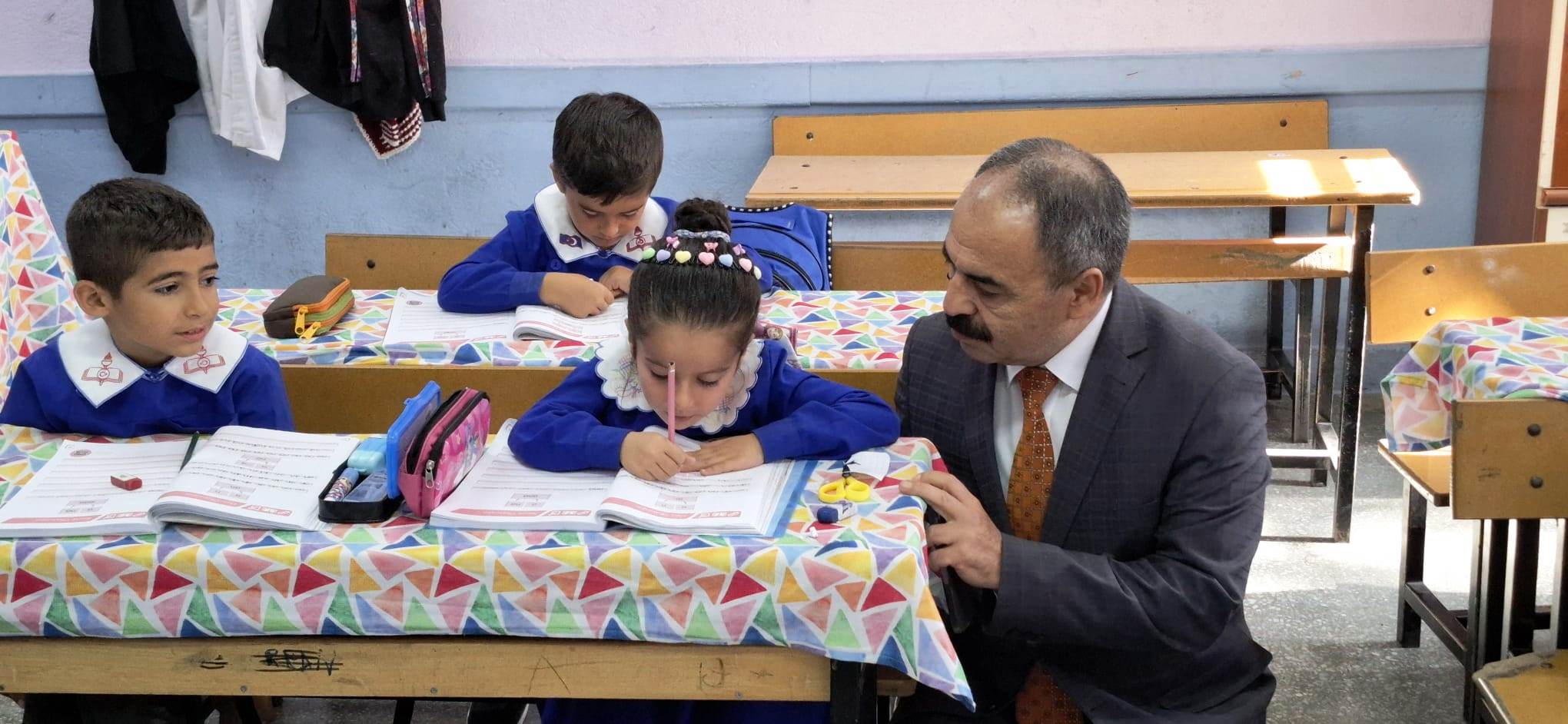 İşcan'dan okul ziyaretleri