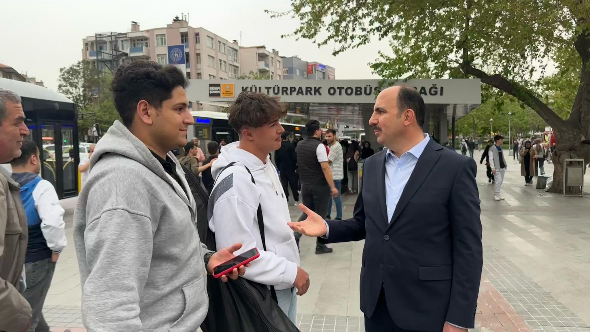 Başkan Altay vatandaşla buluştu