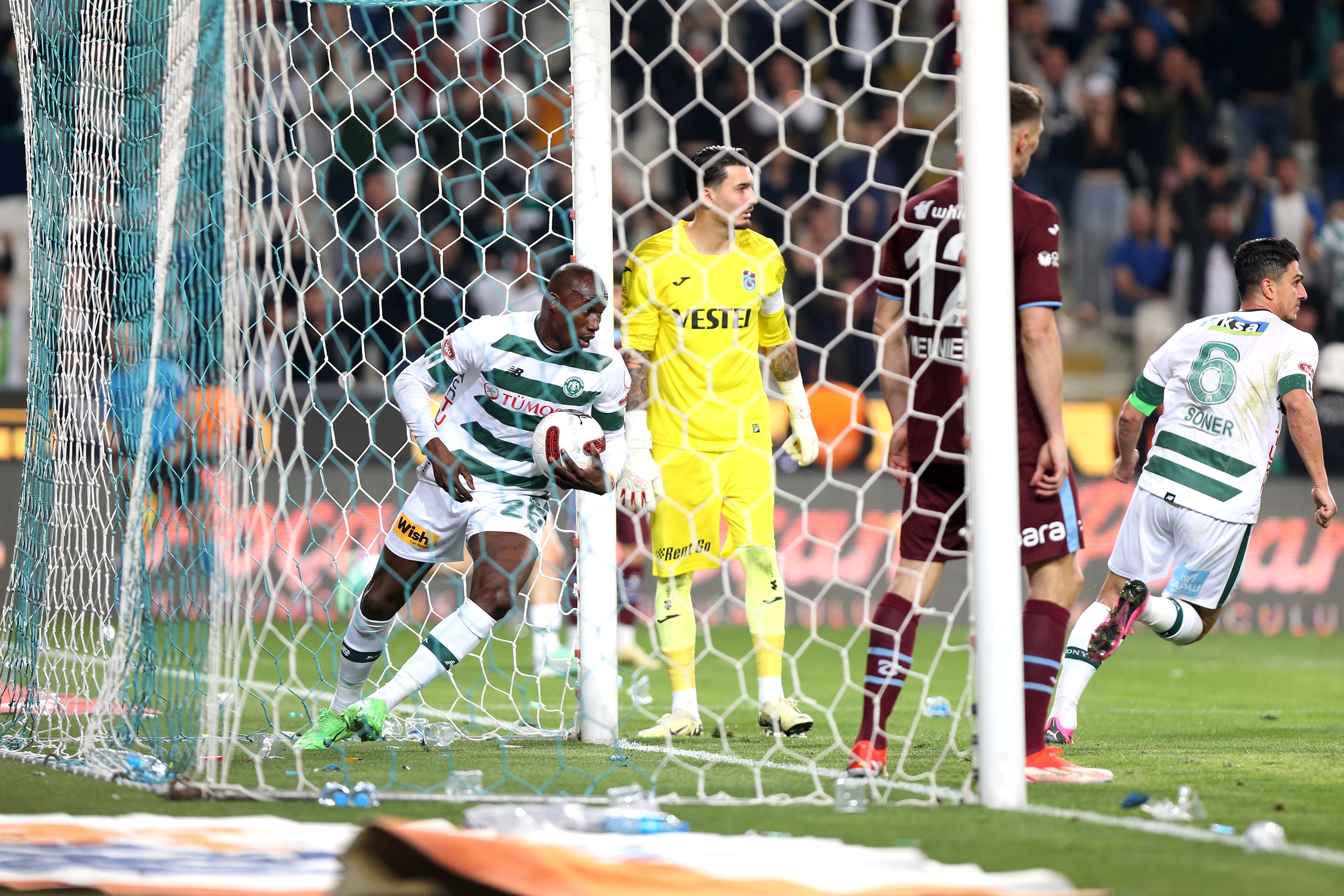 Konyaspor Trabzonspor deplasmanında 3 puan arayışında! Ali Çamdalı bu istatistiğine güveniyor