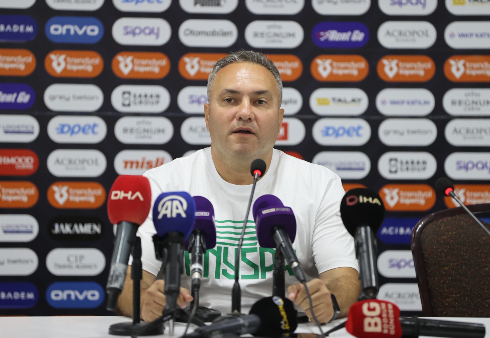 Konyaspor cephesinden mağlubiyet yorumu! "Yine de iyi yolda olduğumuza inanıyorum"