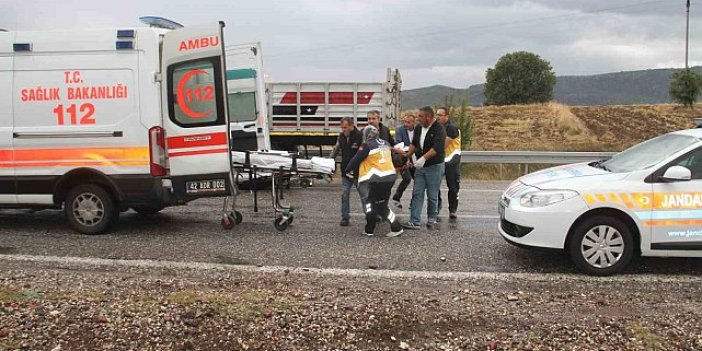 Konya'da yabancı uyrukluların kullandığı kamyonet devrildi