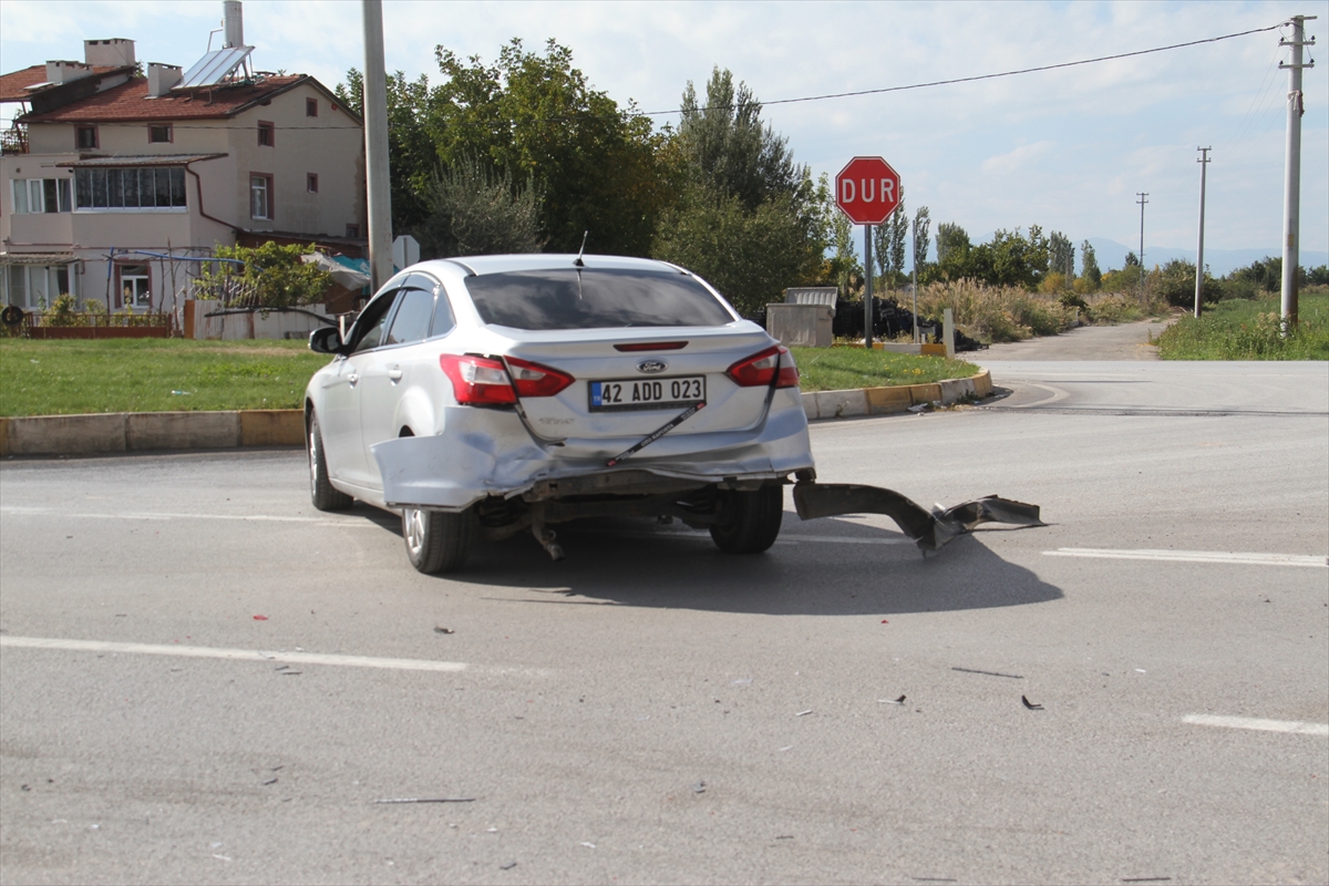 Konya'da kavşaktaki kaza anı kamerada