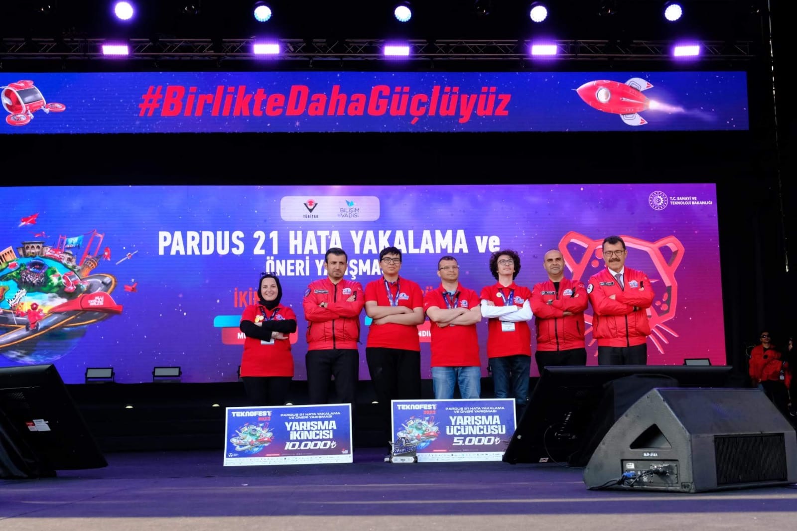 Başkan Altay TEKNOFEST’te 7 ödül kazanan kapsül takımlarını tebrik etti