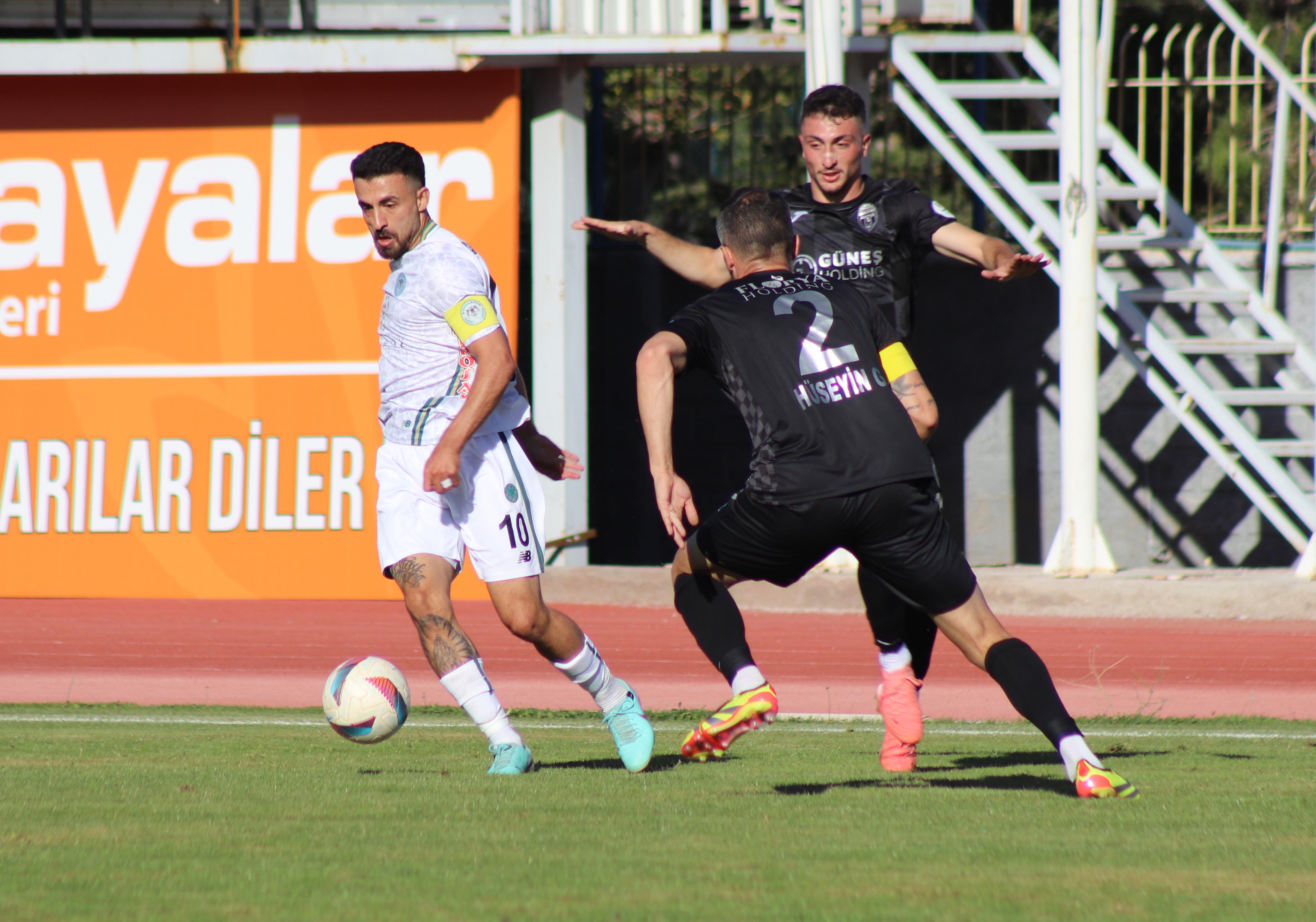 1922 Konyaspor, evinde mağlup oldu