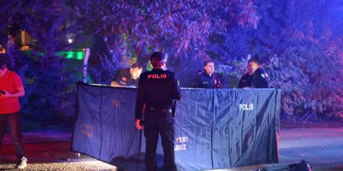 Konya'da karşıdan karşıya geçerken otomobil çarpması sonucu ölen genç kız toprağa verildi