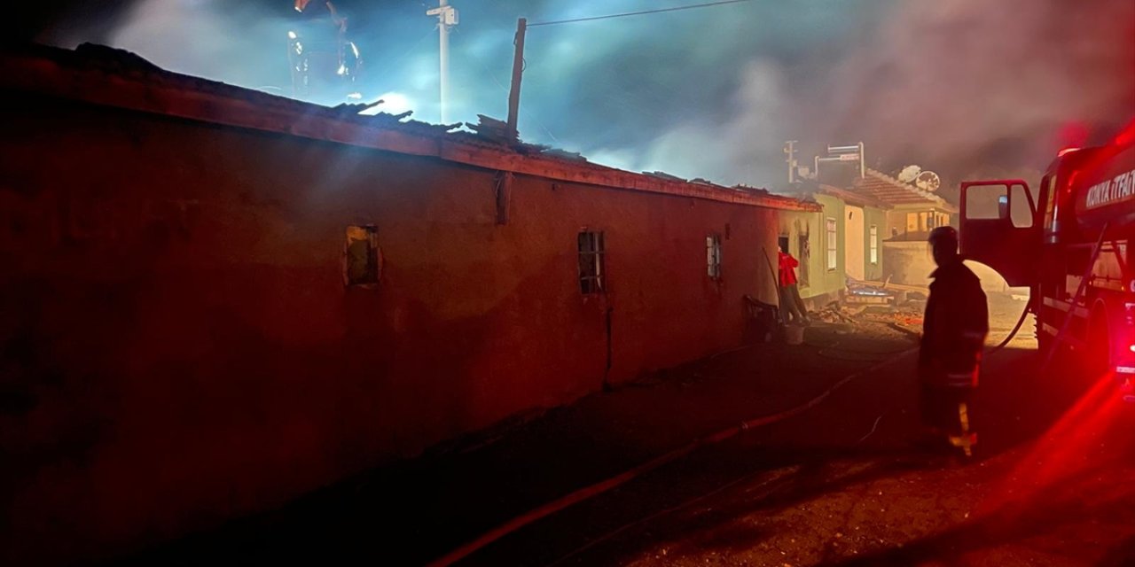 Konya'da ağılda yangın çıktı