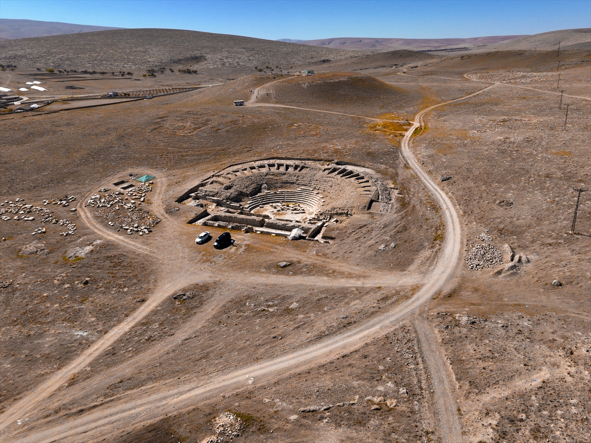 Konya'daki tarihi kentte ilginç kalıntılar bulundu! Kalıntılar heyecanlandırdı