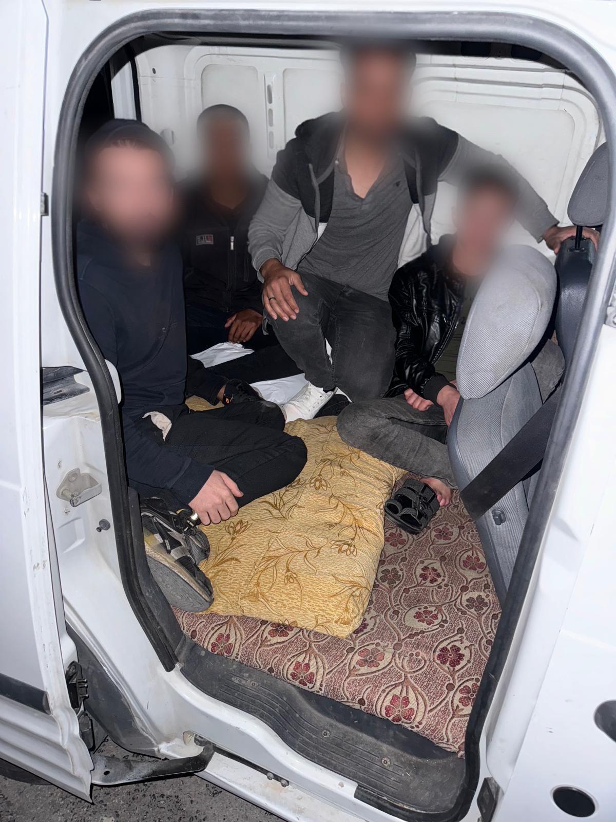 Konya'da göçmen kaçakçılarına yönelik operasyonlar sürüyor