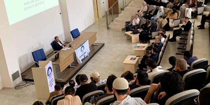 Konya'da  "İlim Ahlak İlişkisi" konuşuldu