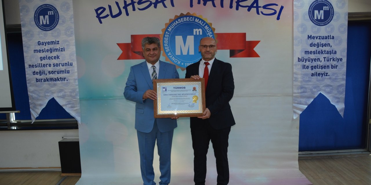 Konya SMMM Odasında ruhsat dağıtım töreni gerçekleştirildi