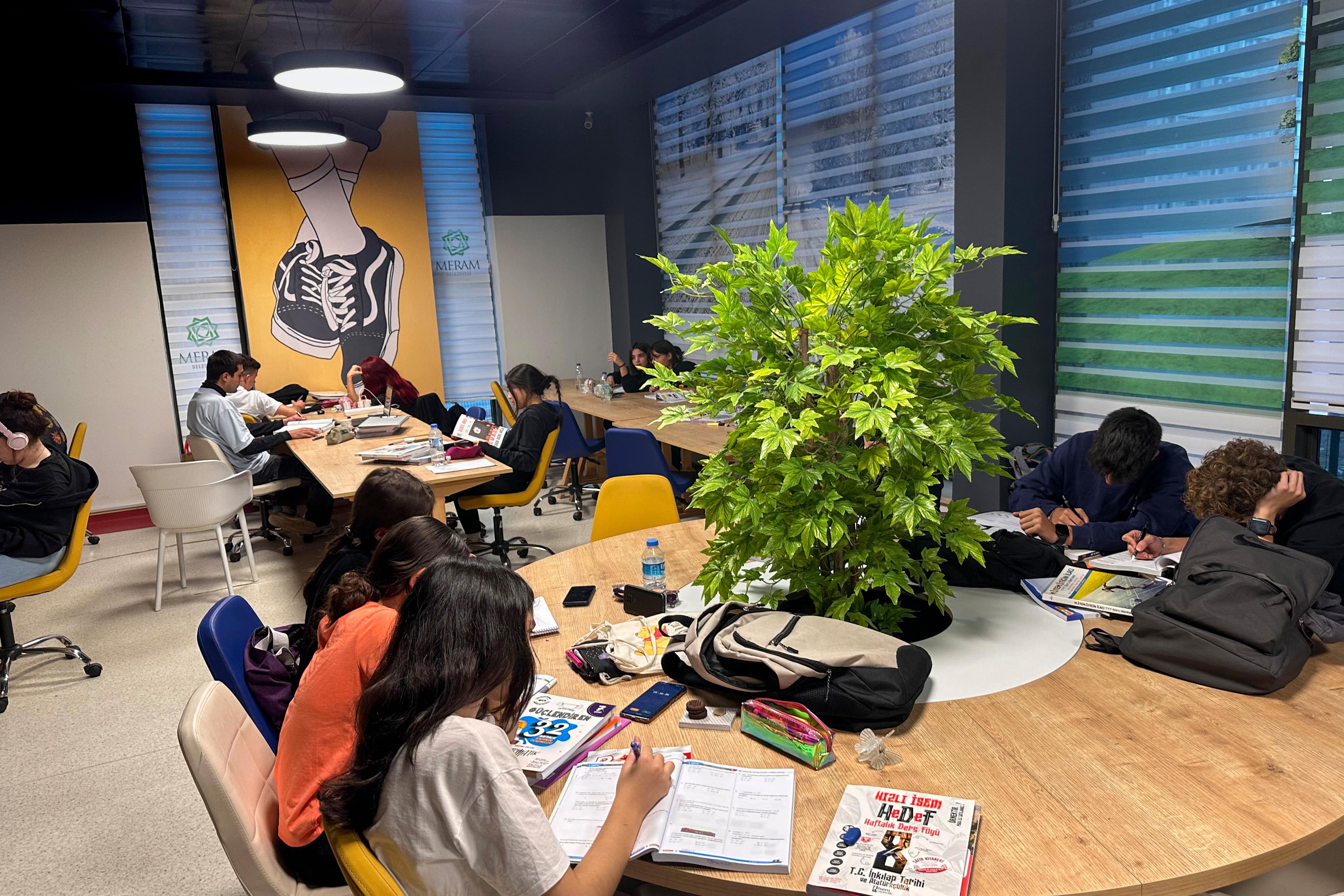 Meram gençliğinin buluşma adresi; Meram kütüphaneleri